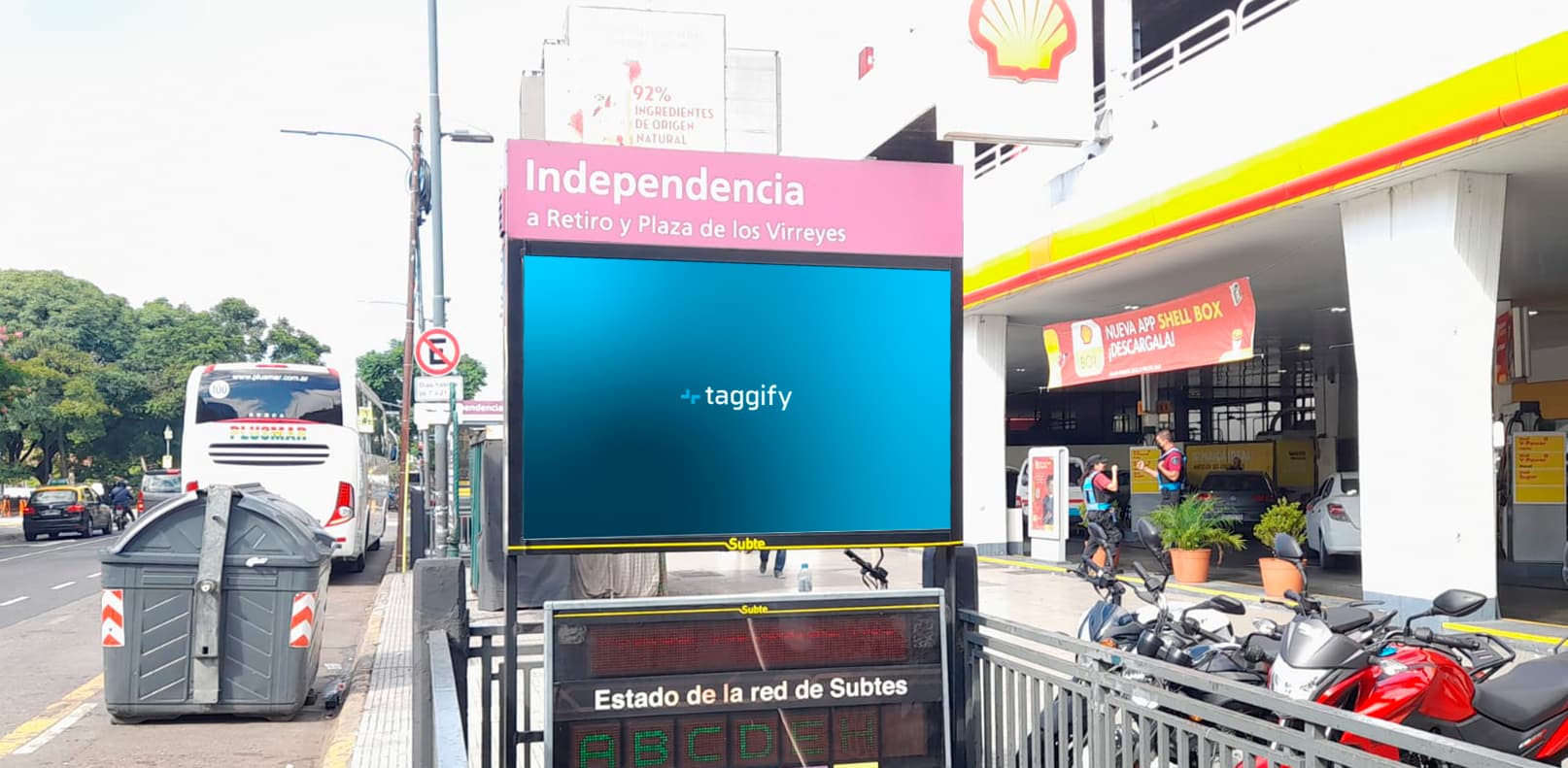 CABA - Constitucion - Subte Acceso: Independencia (E) G02 - Constitución, Constitución, Argentina