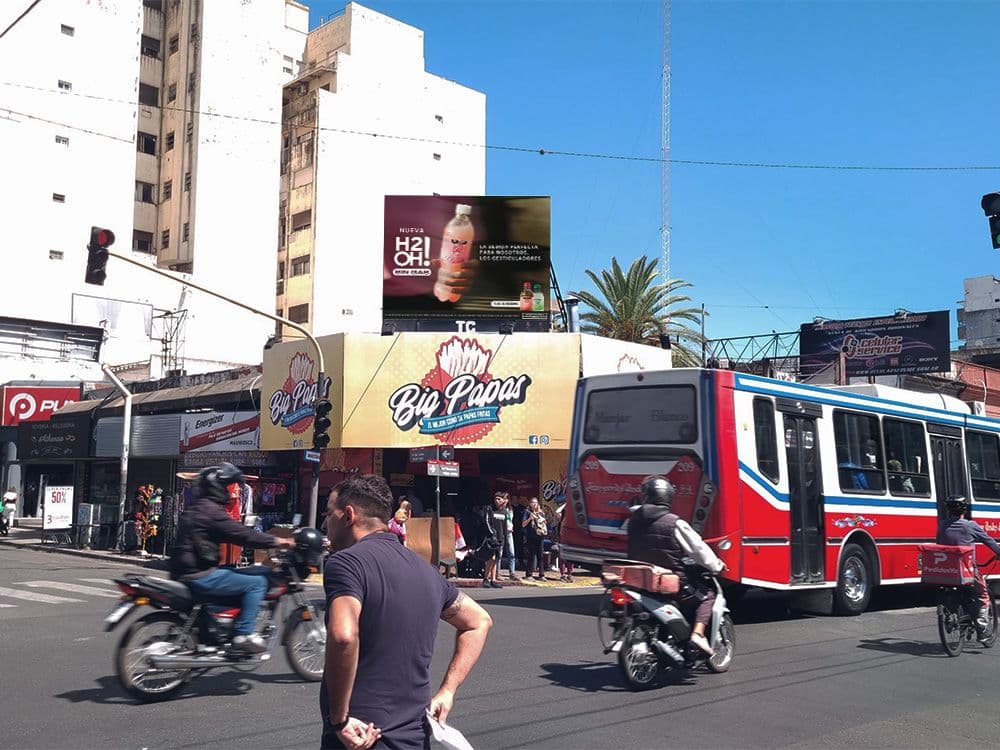 H2O publicitó su nueva línea de gaseosas en publicidad exterior con Taggify — Imagen 2