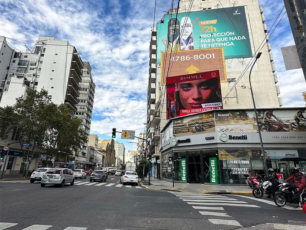 Rimmel confía en Taggify para impulsar su presencia en Argentina con DOOH — Imagen 2