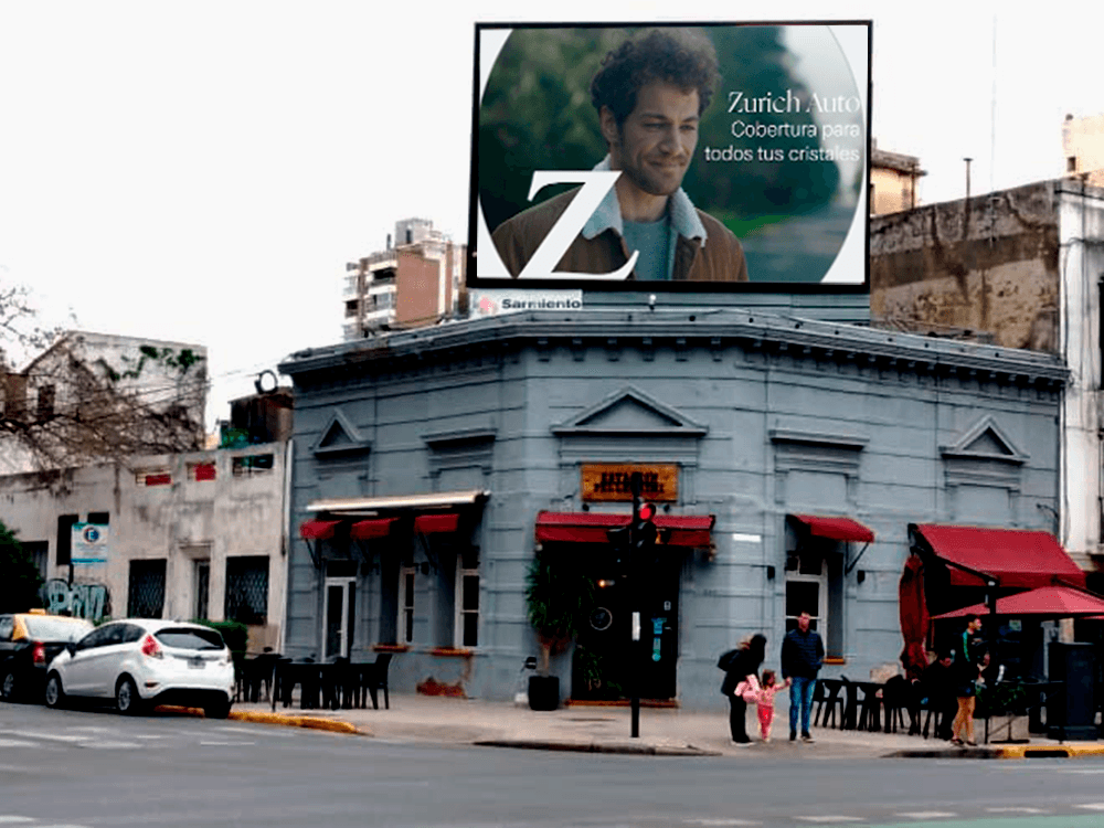 Zurich launches successful DOOH campaign on Taggify platform — Image 1