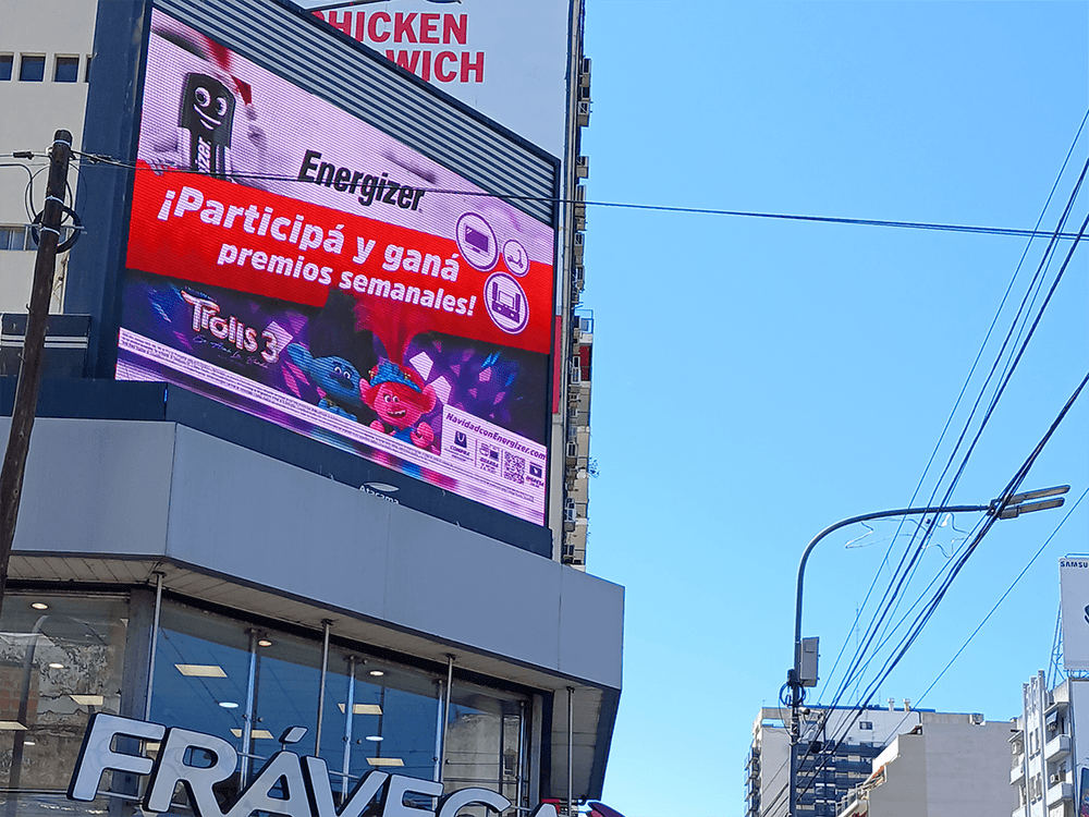 Digital Out-of-Home: Energizer potencia su presencia de marca con la plataforma Taggify — Imagen 3