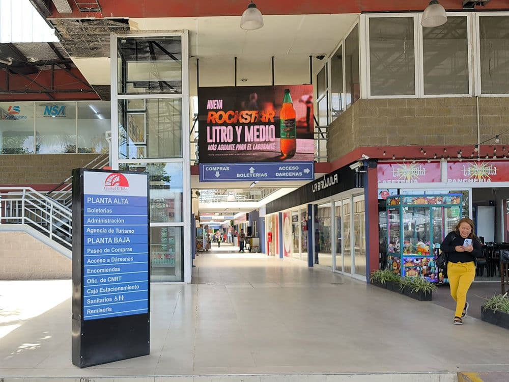 Rockstar anunció su nueva bebida energética en publicidad exterior con Taggify — Imagen 1