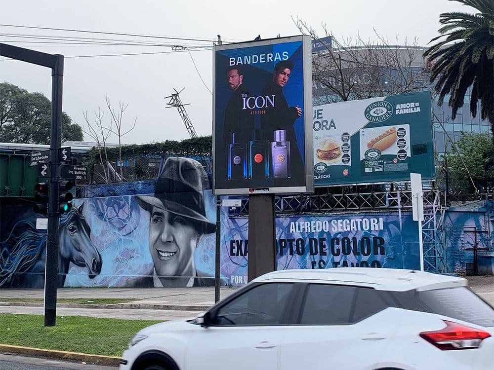 Banderas fragrances conquered Buenos Aires with its DOOH campaign on Taggify — Image 1