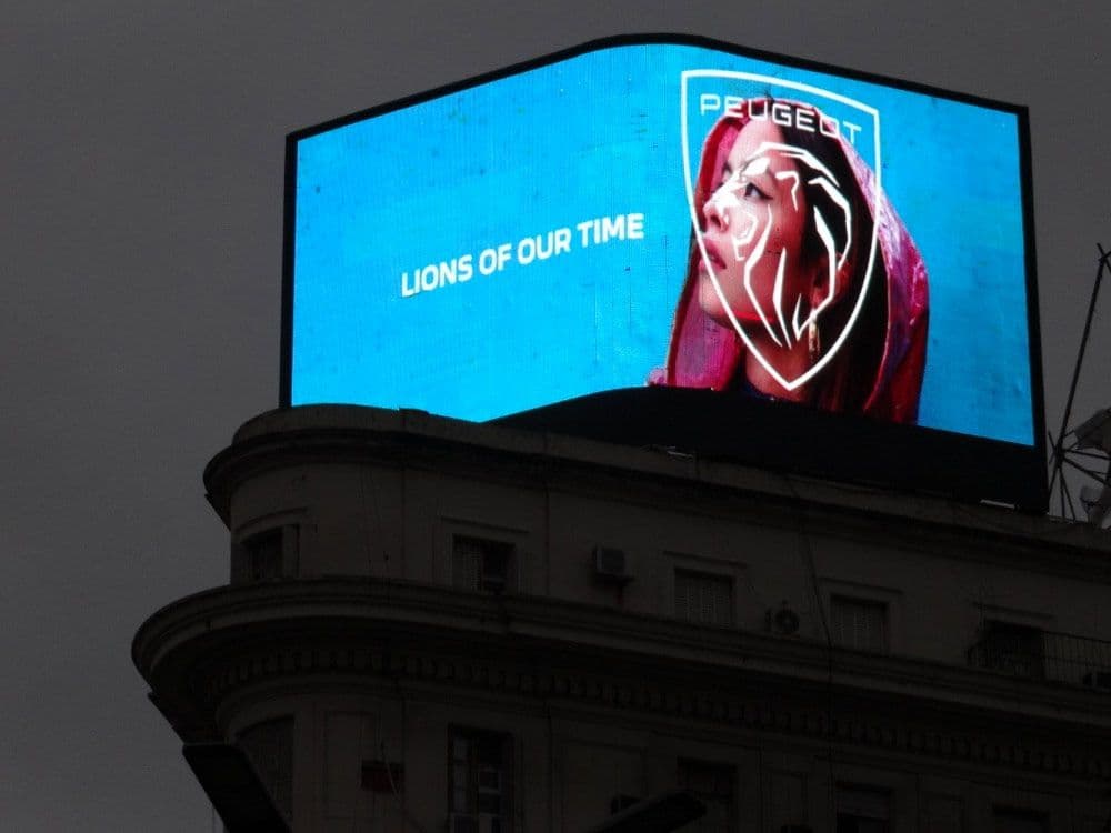 Peugeot Programmatic OOH — Image 1