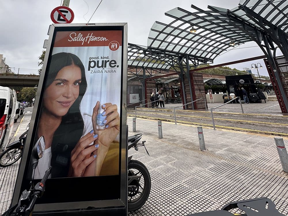 Sally Hansen shines with its pDOOH campaign with Taggify — Image 2