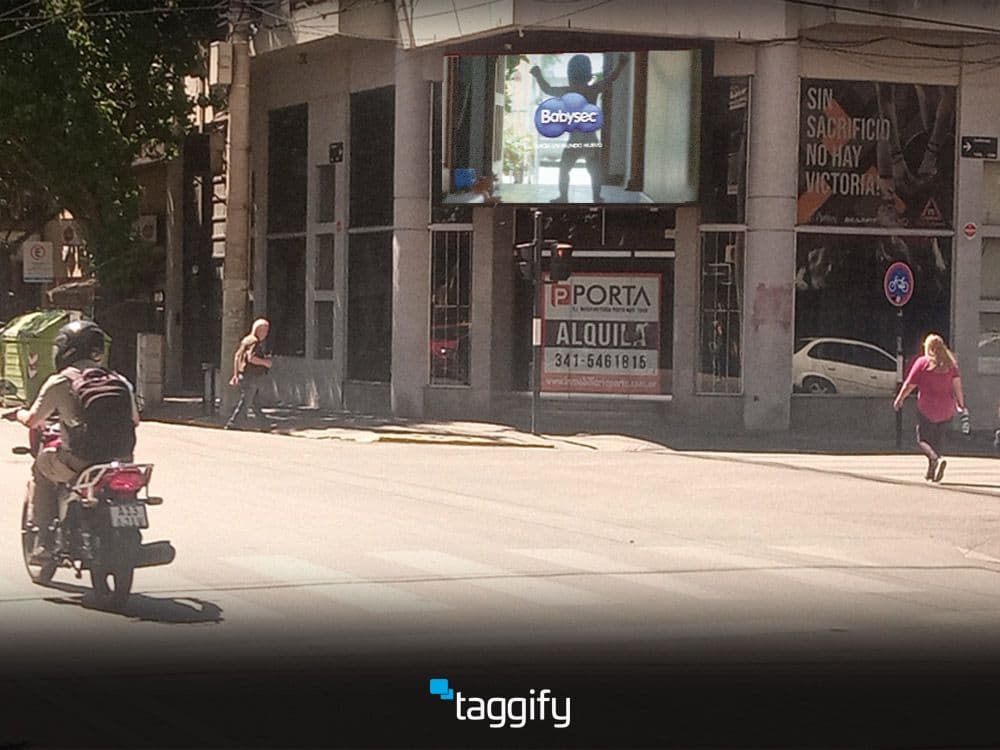 Babysec impulsa una campaña pDOOH inclusiva — Imagen 3