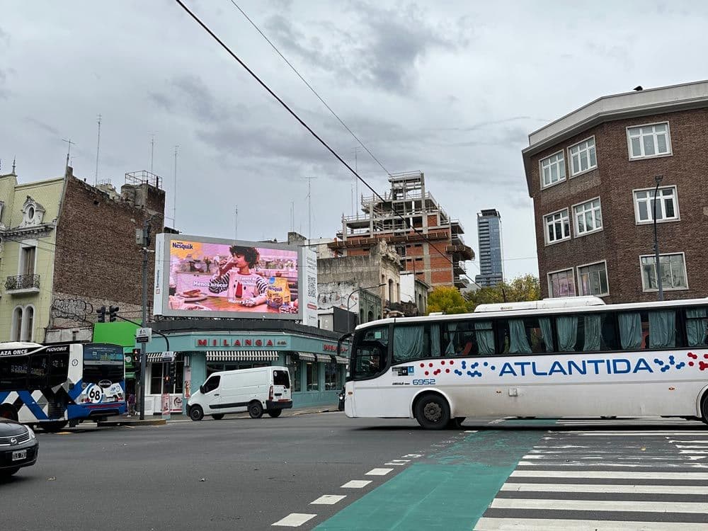 Cómo Nesquik logró 6 millones de impactos en su campaña DOOH con Taggify — Imagen 1