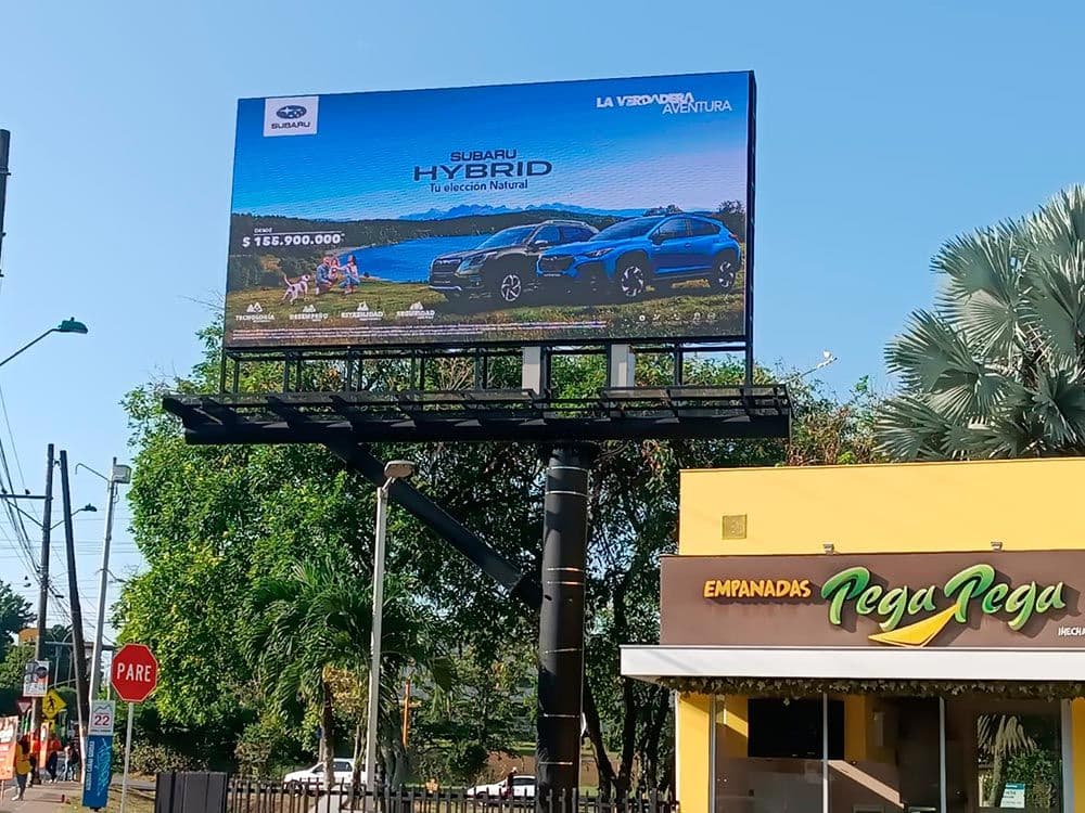 Subaru's impressive DOOH campaign in Colombia with Taggify — Image 3