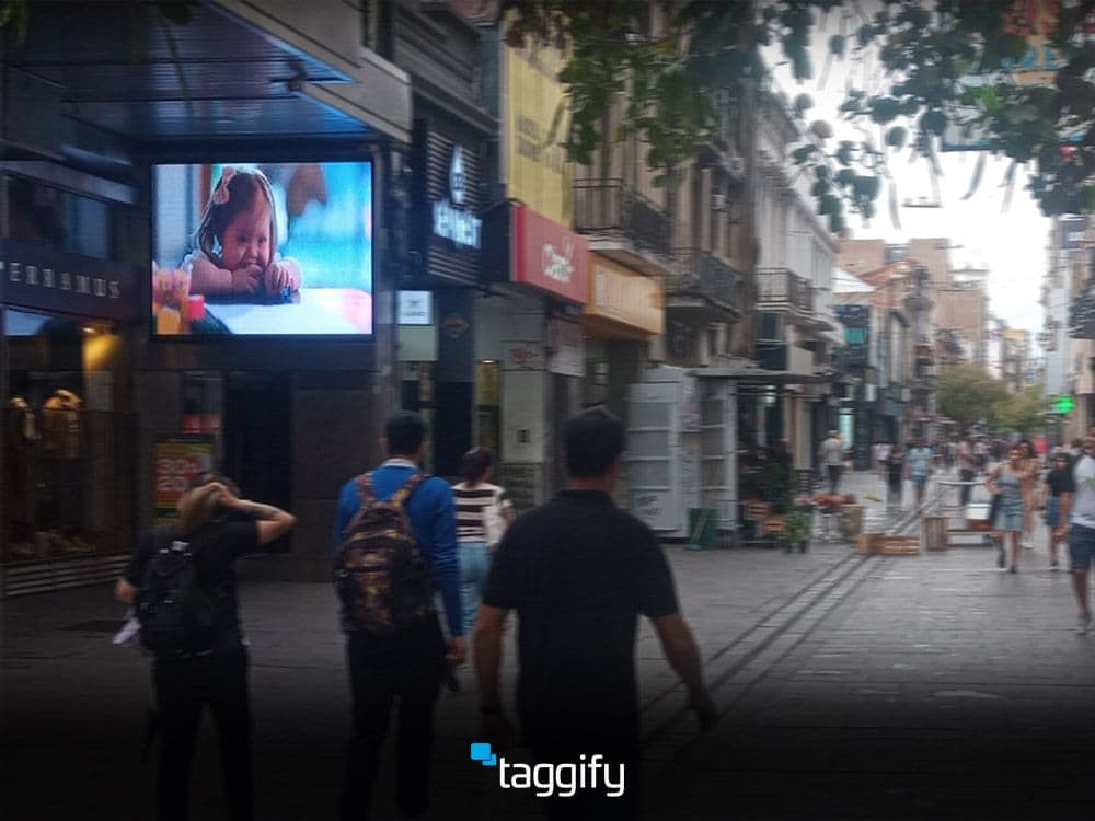 Babysec impulsa una campaña pDOOH inclusiva — Imagen 4