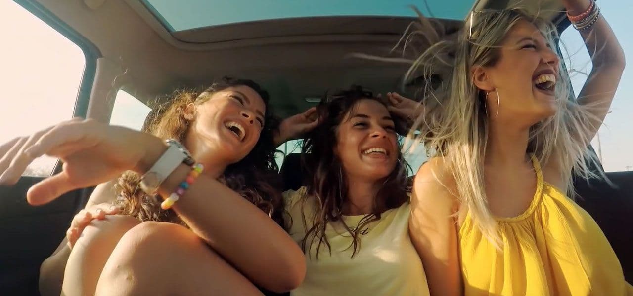 Santander Bank for Women - Programmatic DOOH Demographic Targeting