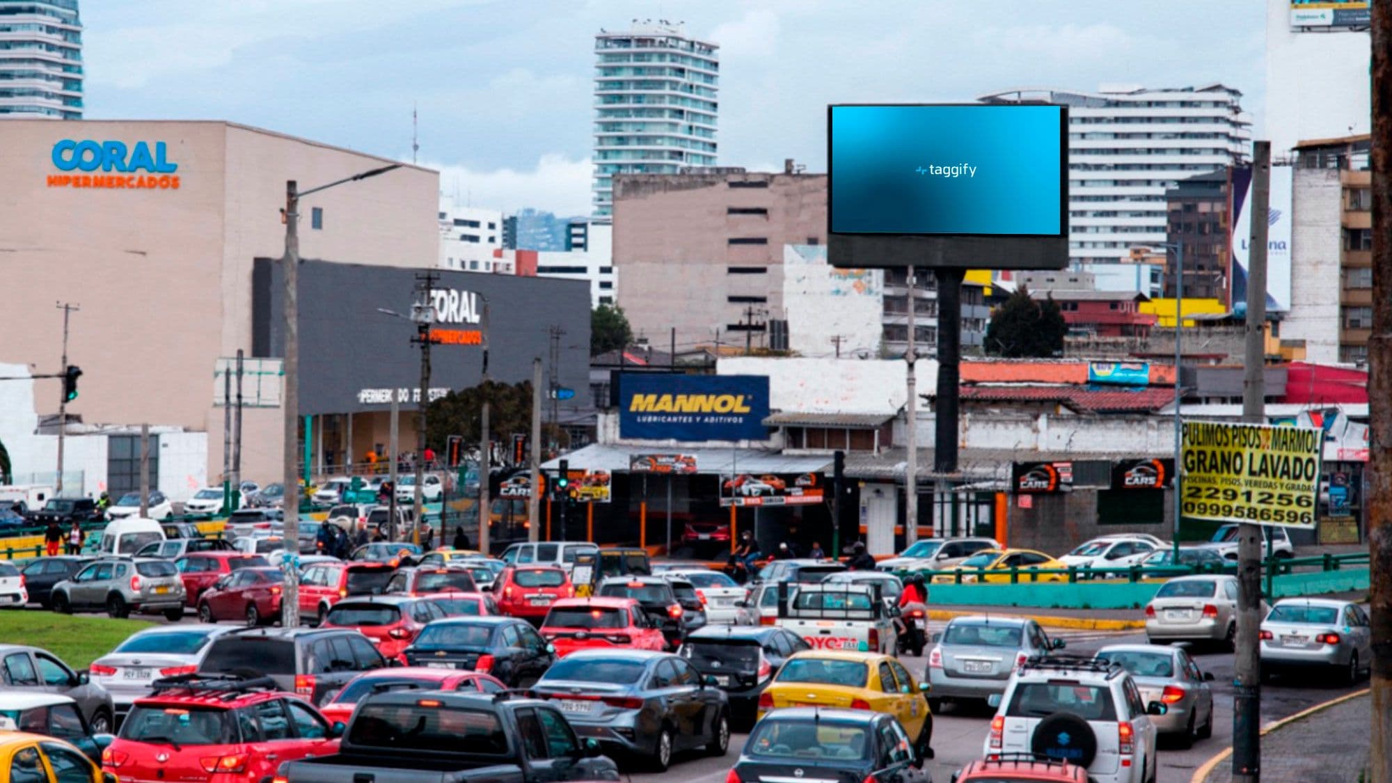 Quito - La Y - Av 10 Agosto Y Av Americas Quito, Quito