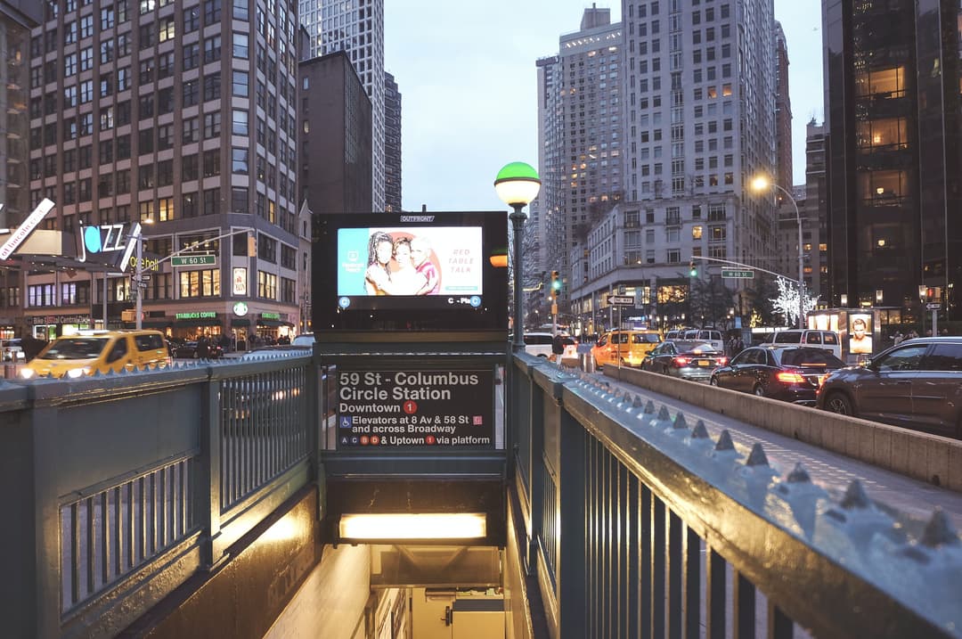 Liberando el Poder de DOOH con Taggify