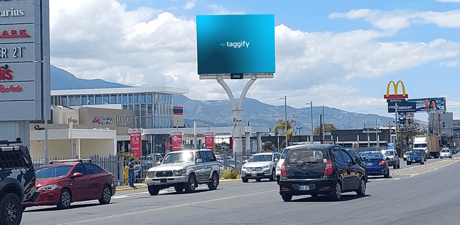 San Jose - Multiplaza Curridabat - Pantalla Externa, San José