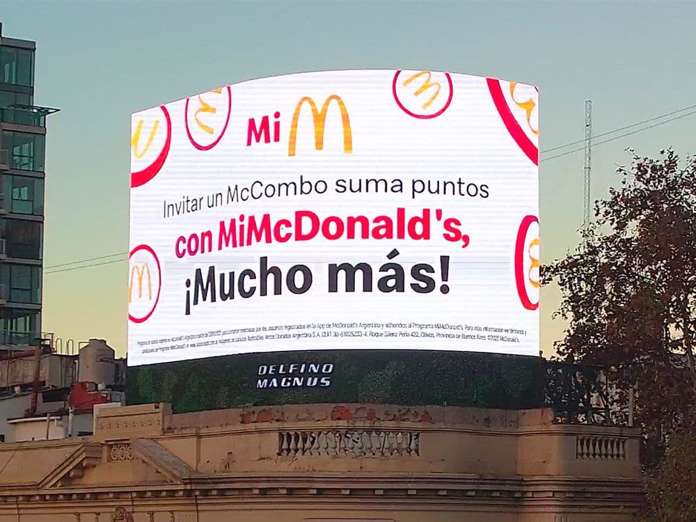 McDonald’s reforzó su programa de lealtad con pDOOH y Taggify