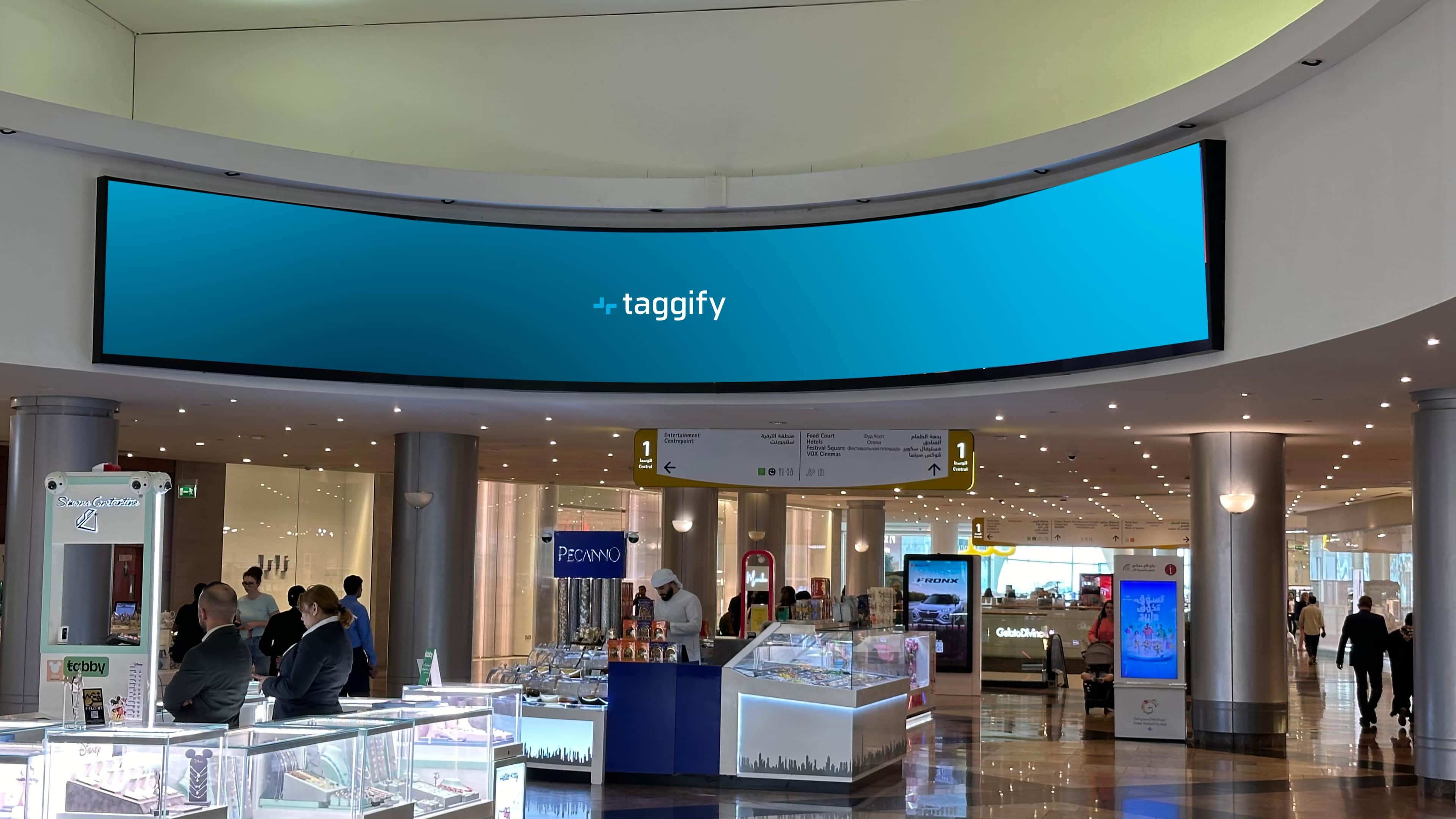 Dubai - Dubai Festival City - Led Display 03 - Dubai · Dubai Festival City - Led Display 03