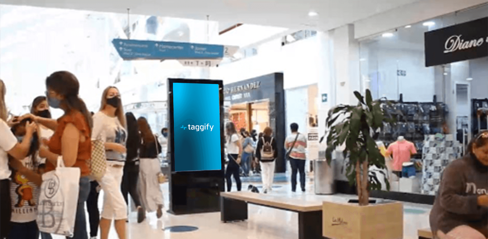 Medellin - Centro Comercial - Los Molinos - Piso 1 Entrada Éxito - Bello · Comuna 16 - Belén