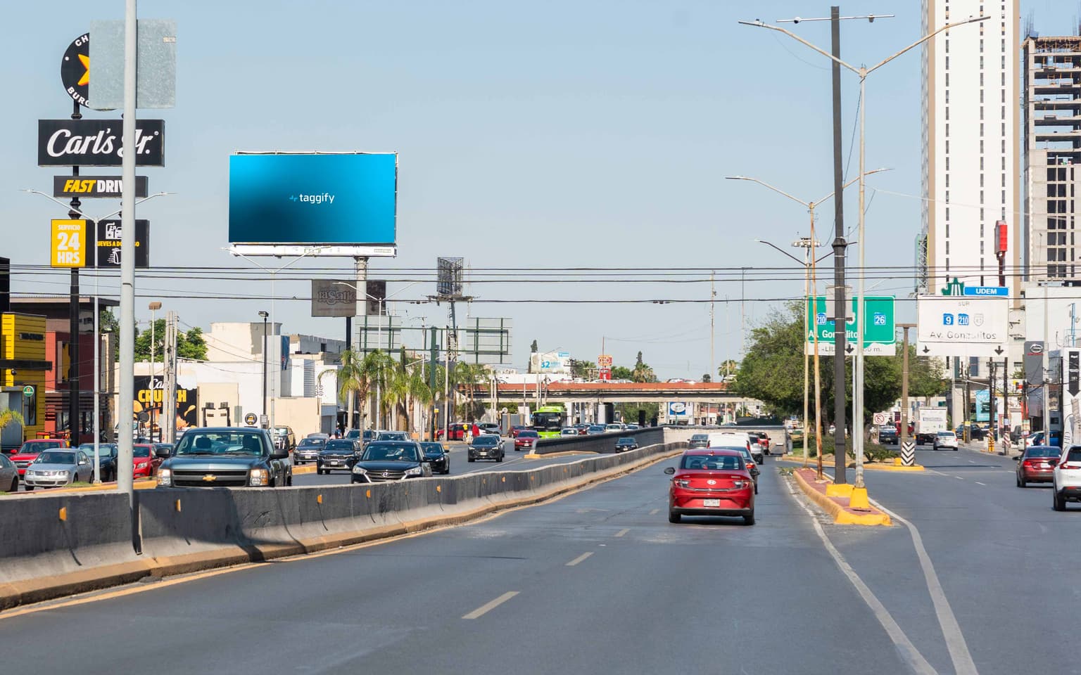 Monterrey - Av. Paseo de lo Leones 1001 - Av. Paseo de lo Leones 1001, Monterrey, Mexico