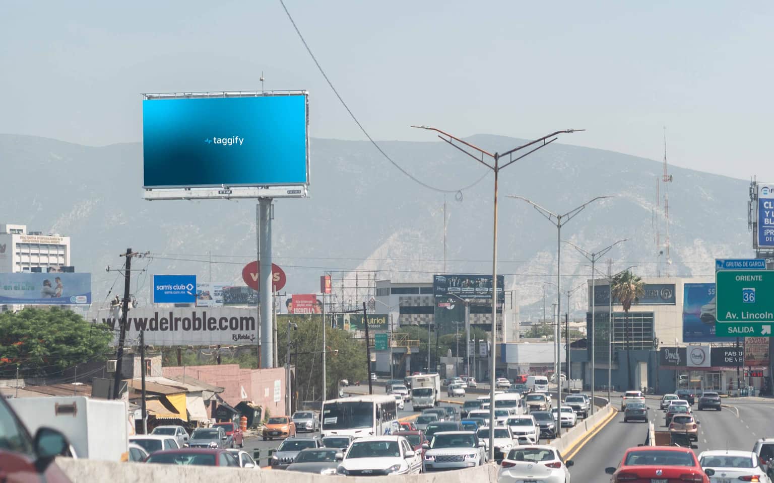 Monterrey - Av. Gonzalitos junto a Sams 300 - Monterrey · Av. Gonzalitos junto a Sams 300