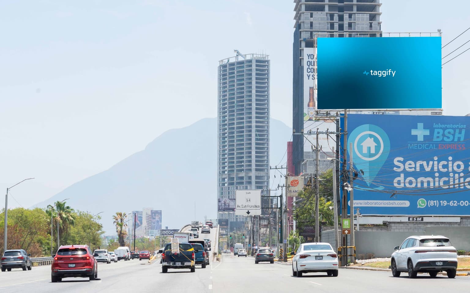 Monterrey - Av. Morones Prieto 2414 - Av. Rogelio Cantu Gomez cresta vista sur, Monterrey, Mexico