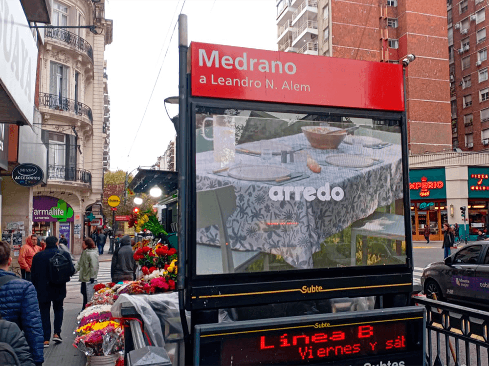 Arredo harnessed the power of data in its pDOOH campaign with Taggify