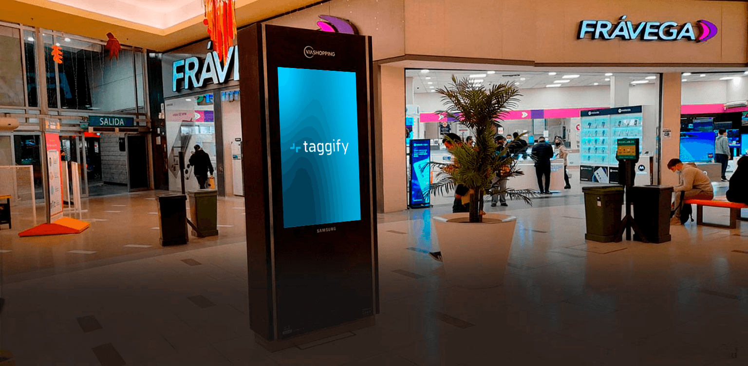 GBA - San Justo - Shopping - San Justo Shopping - Circuito 12 Totems - GBA, Argentina