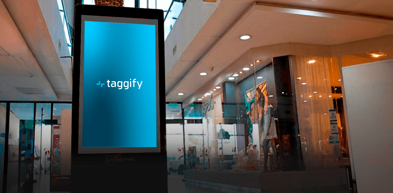 GBA - Ezeiza - Shopping - Las Toscas - Circuito 6 Totem - GBA, Argentina