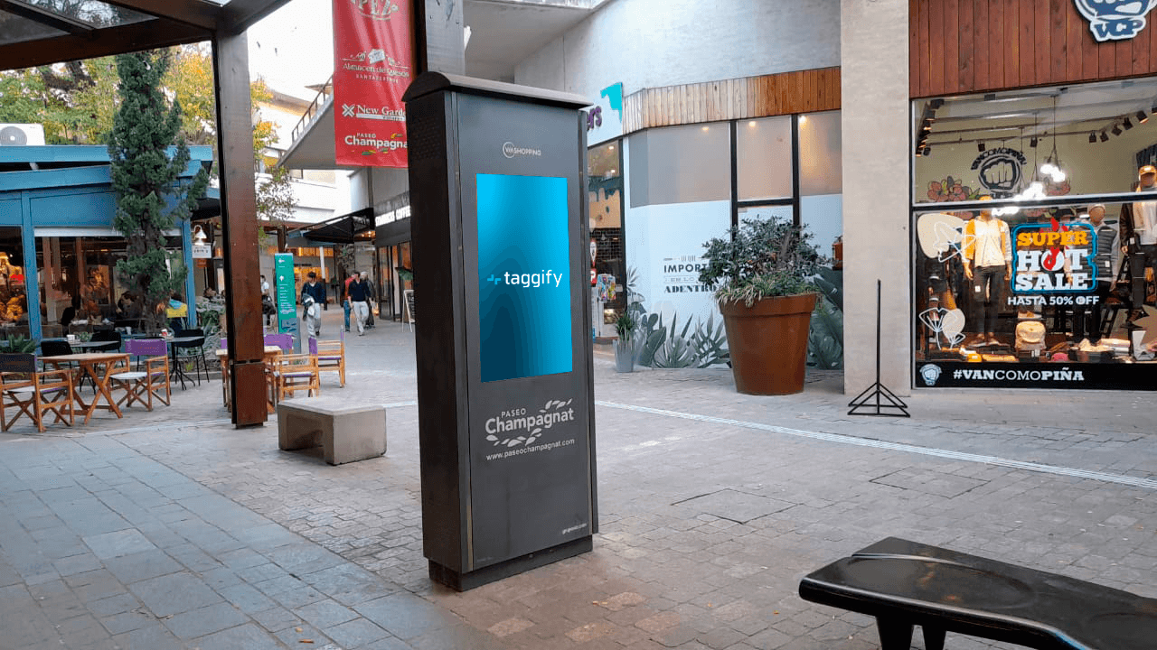 GBA - Pilar - Shopping - Paseo Champagnat - Circuito 15 Totems - Champagnat, Argentina