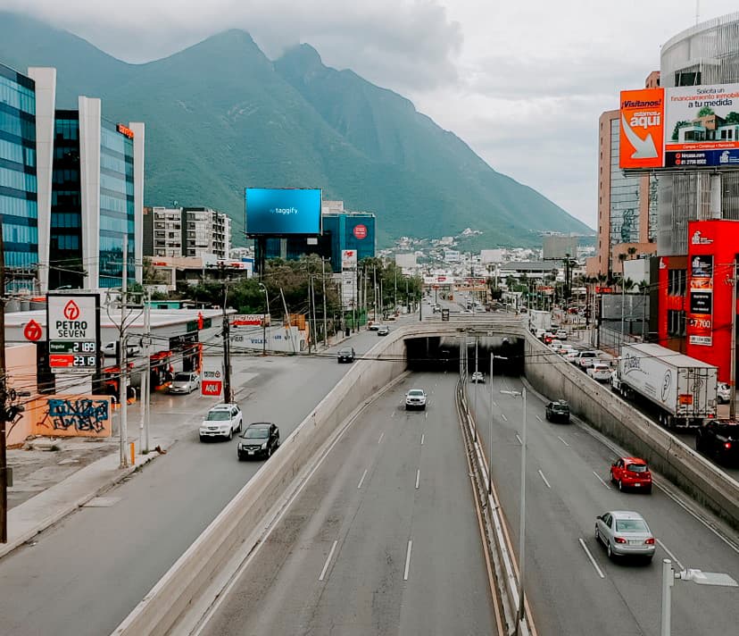Monterrey - Av. Revolución 117 - Ladrillera - Av. Revolución 117, Monterrey, Mexico