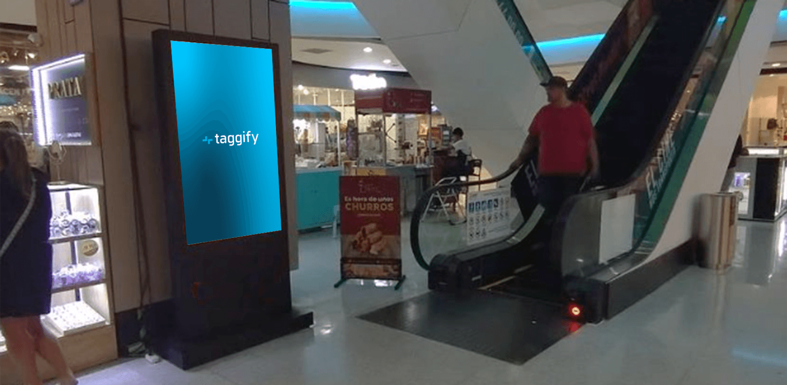 Medellin - Centro Comercial - La central - La central - Piso 5 Plazoleta - Bello · Comuna 16 - Belén