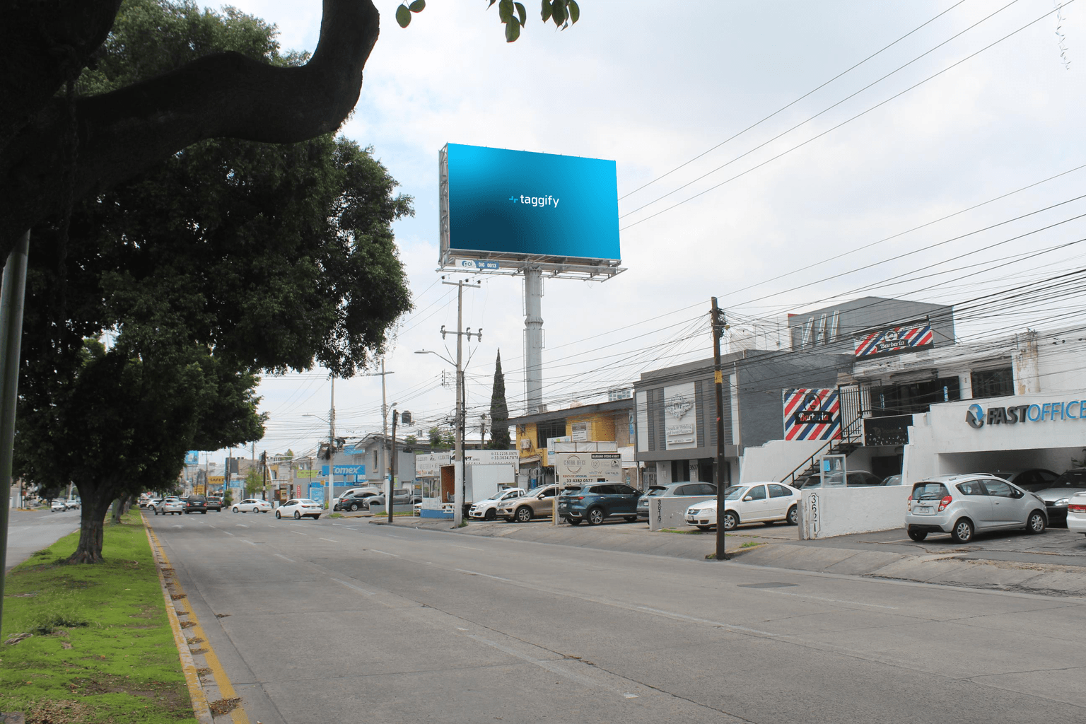 Guadalajara - Mariano Otero Y Patria (plaza Perla) - Mariano Otero Y Patria (plaza Perla), Santa Ana Tepetitlán, Mexico