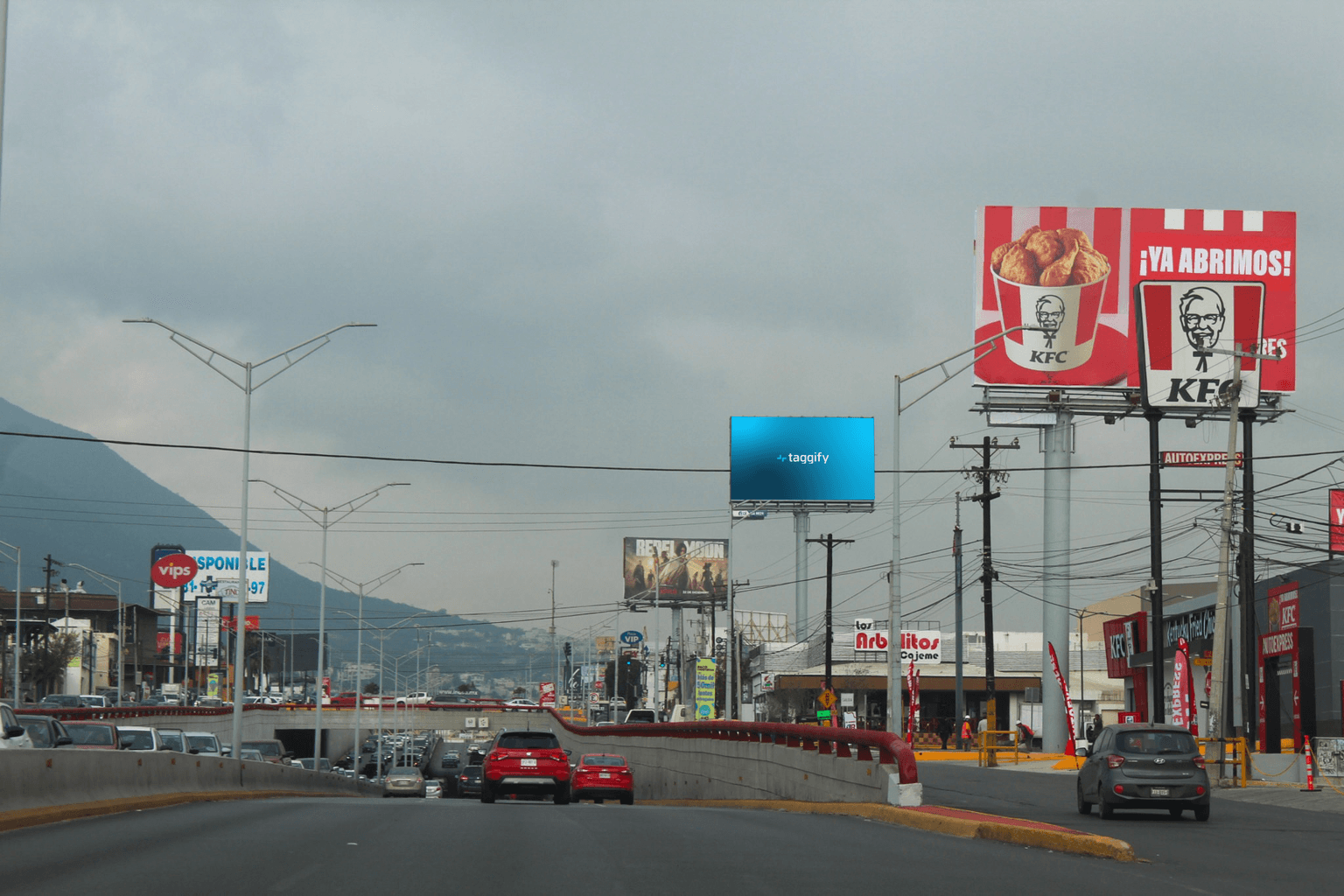 Monterrey - Av. Paseo De Los Leones-cumbres 1a 2a Sector V1 - Av. Paseo De Los Leones-cumbres 1a 2a Sector V1, Monterrey, Mexico